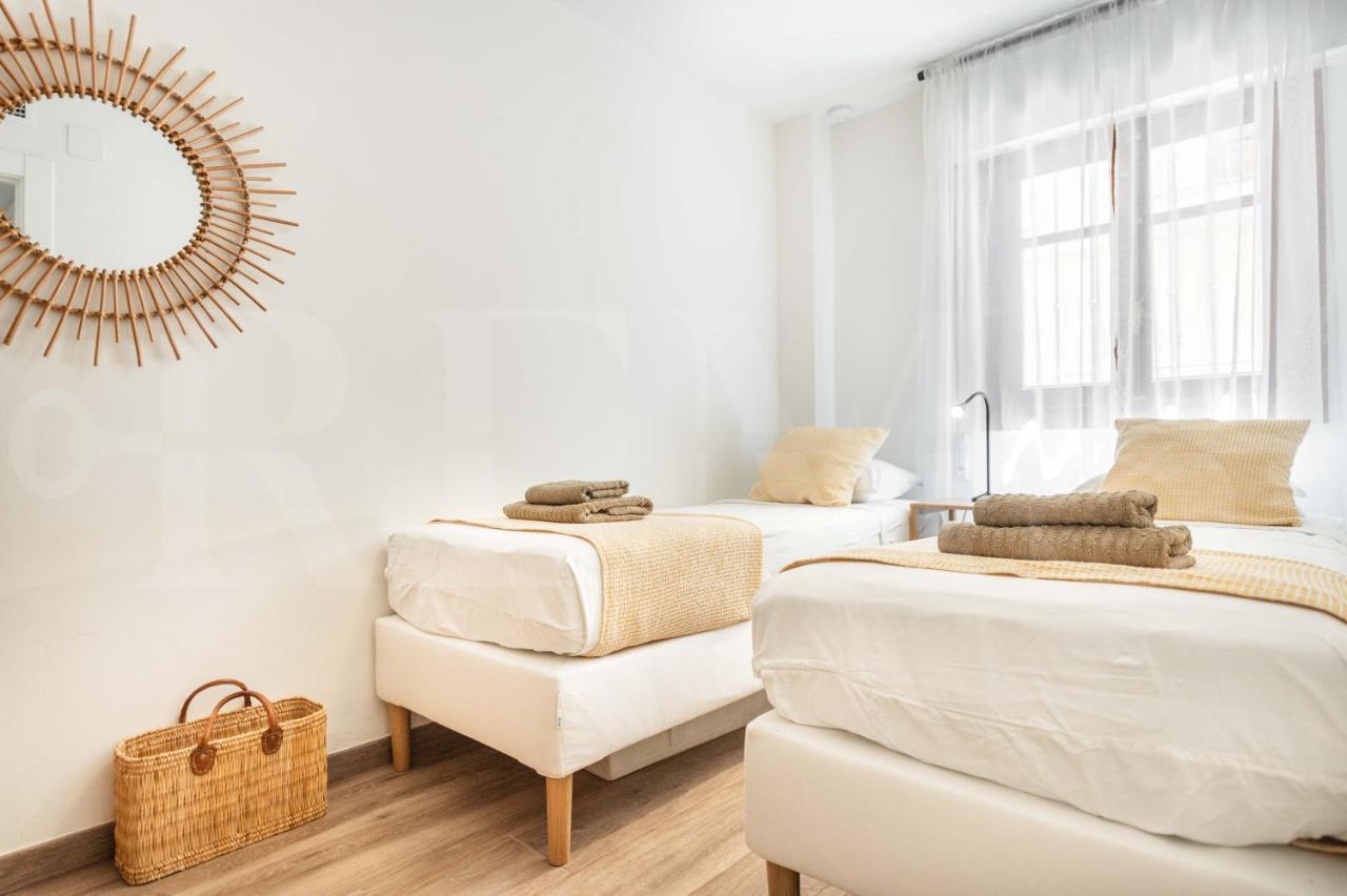 Spacious Apartment Next To Plaza De La Merced By Rems マラガ エクステリア 写真