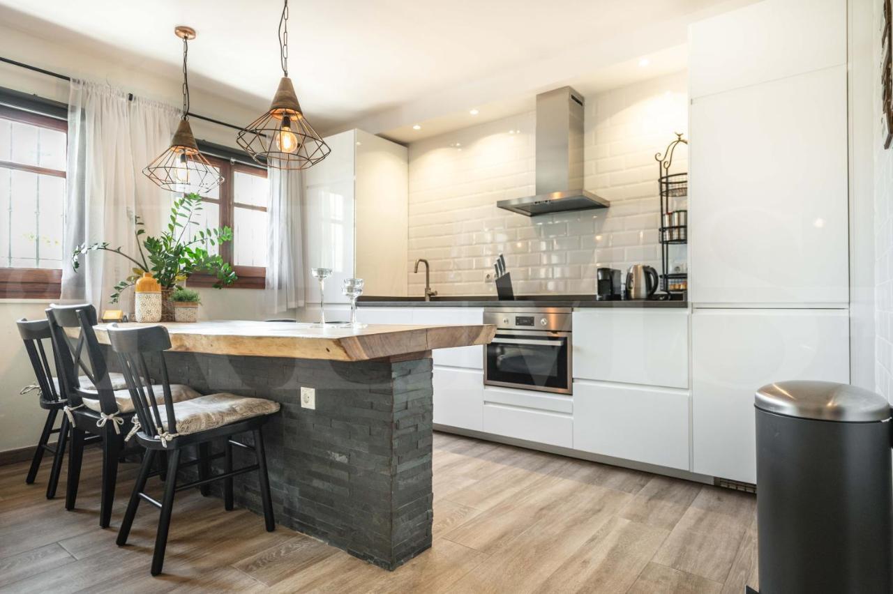 Spacious Apartment Next To Plaza De La Merced By Rems マラガ エクステリア 写真